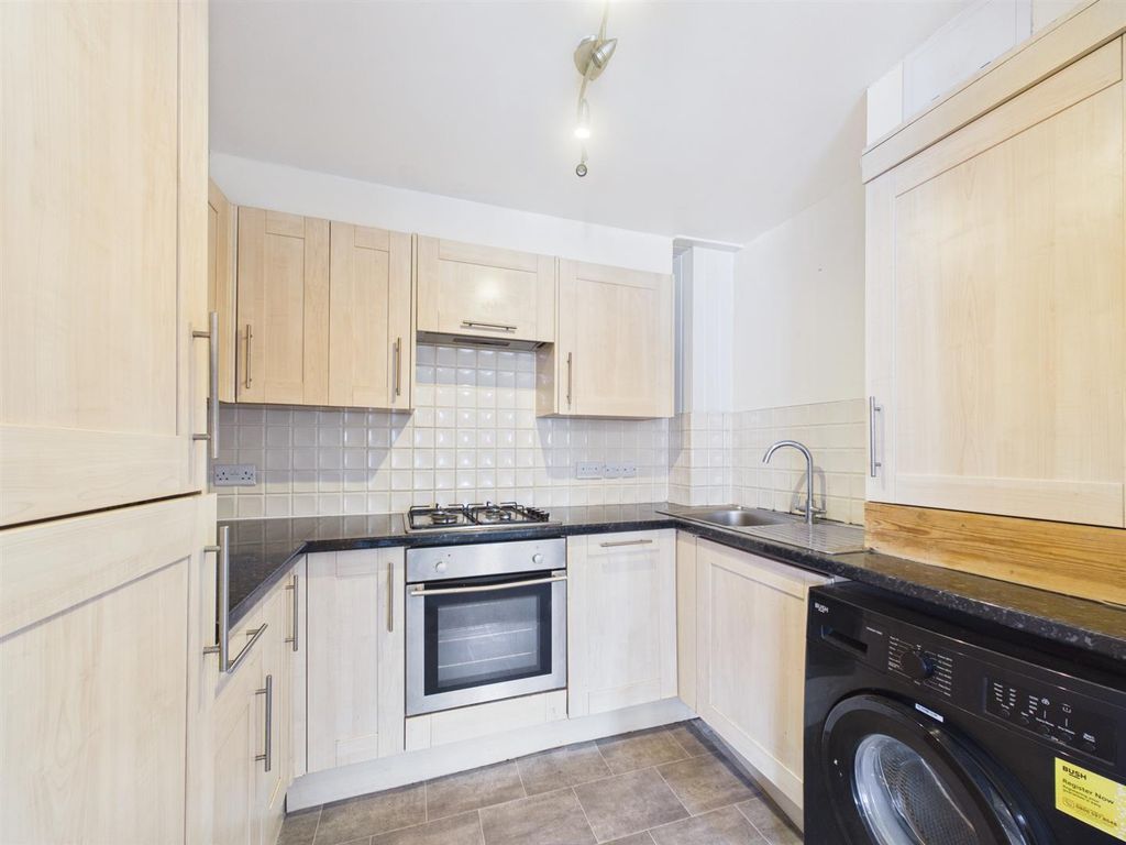 Property photo 3 of 7 Kitchen.Jpg