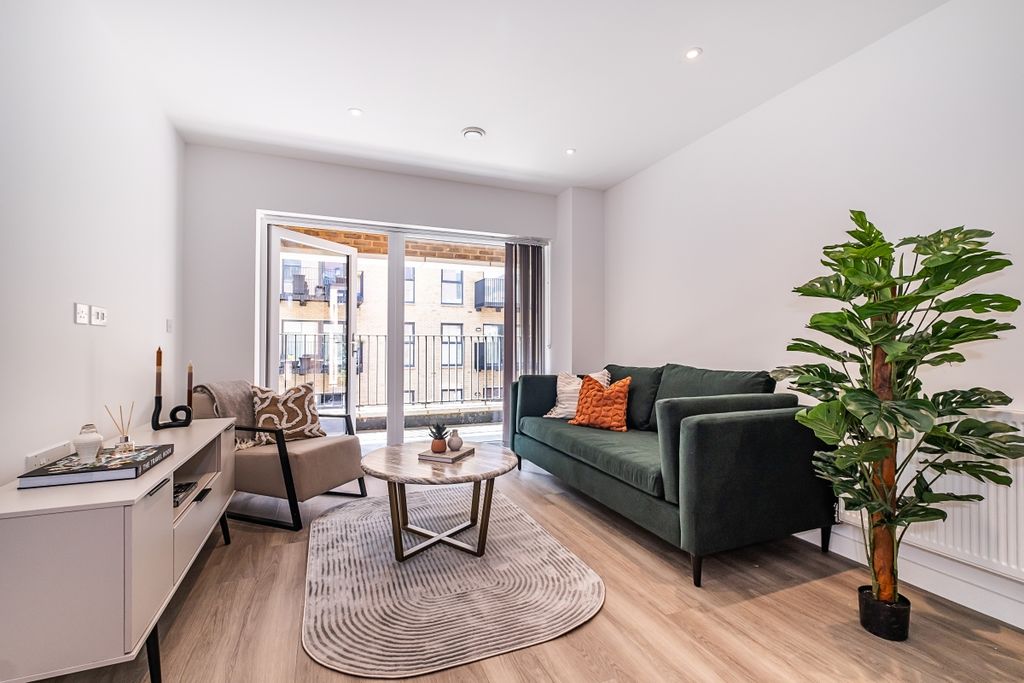 Property photo 1 of 7 102-Cavalry-Court...