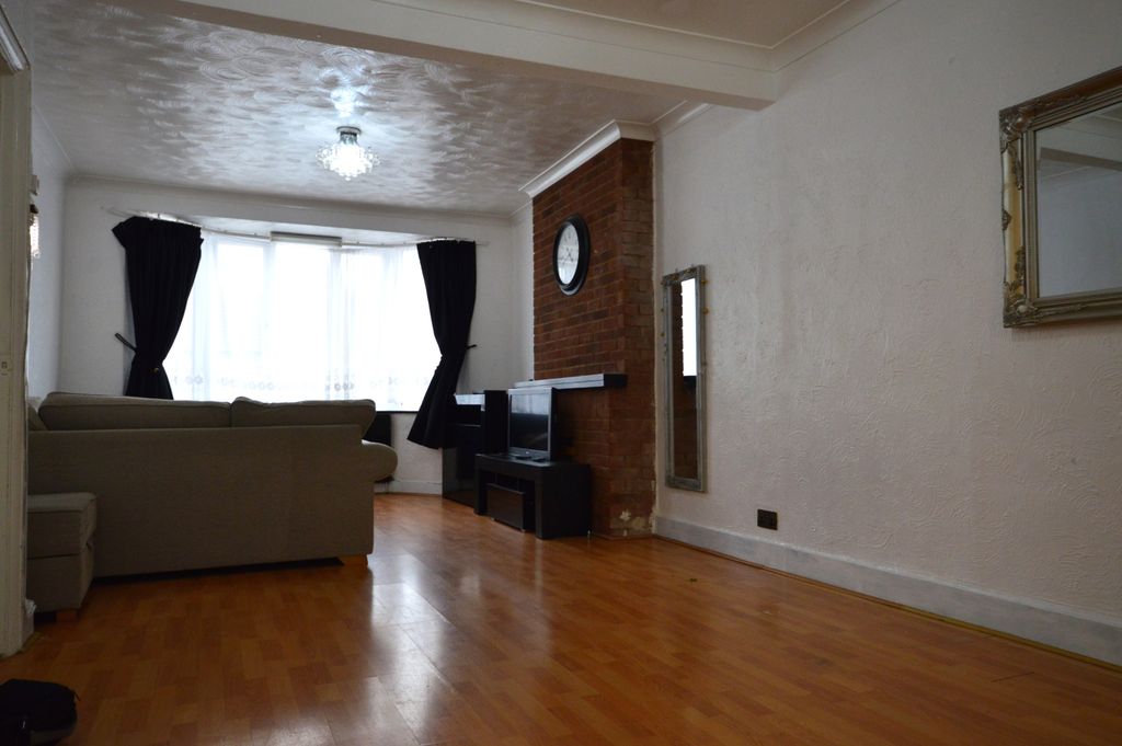 Property photo 2 of 13 Gallery