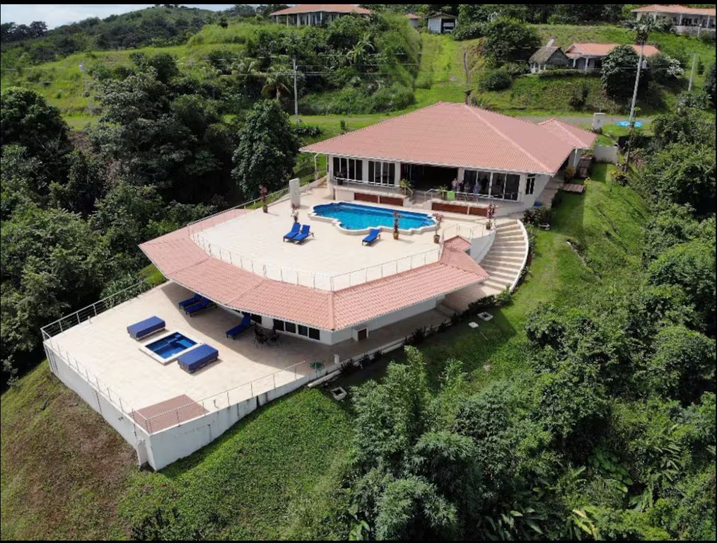 Property photo 2 of 30