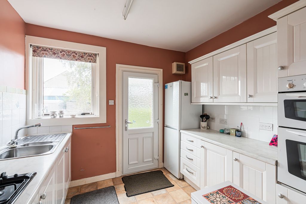 Property photo 3 of 21 Property Image 3