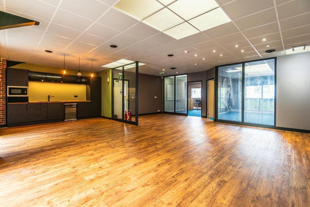 Property photo 2 of 6 16.Jpg