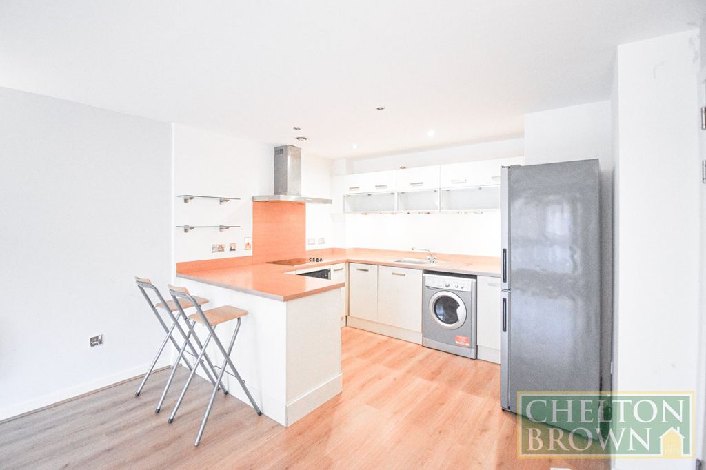 Property photo 3 of 9 Kitchen