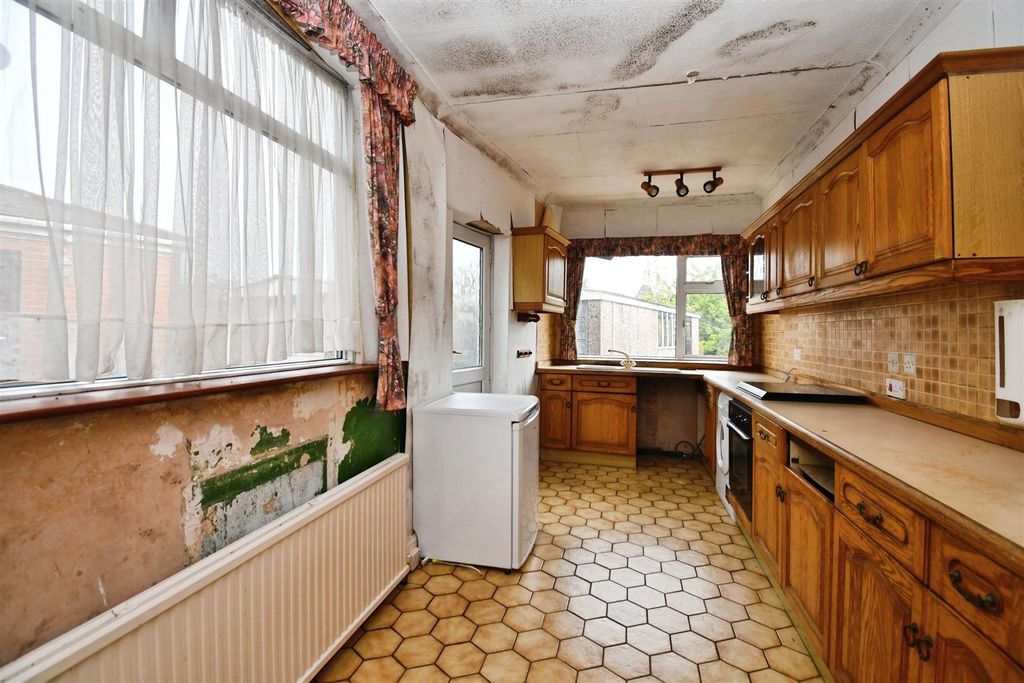 Property photo 3 of 18 91835Db8-U 20 281 29.Jpg