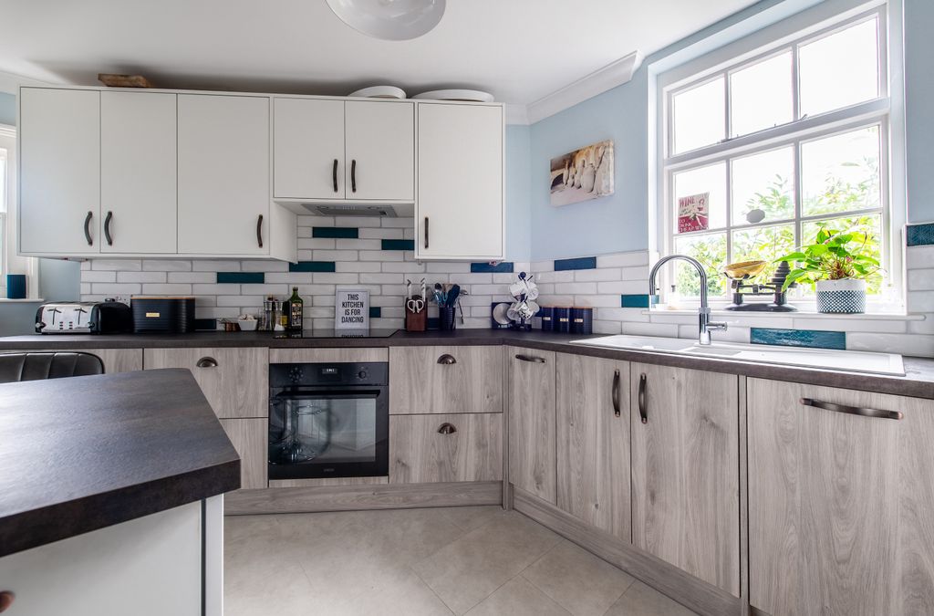 Property photo 3 of 8