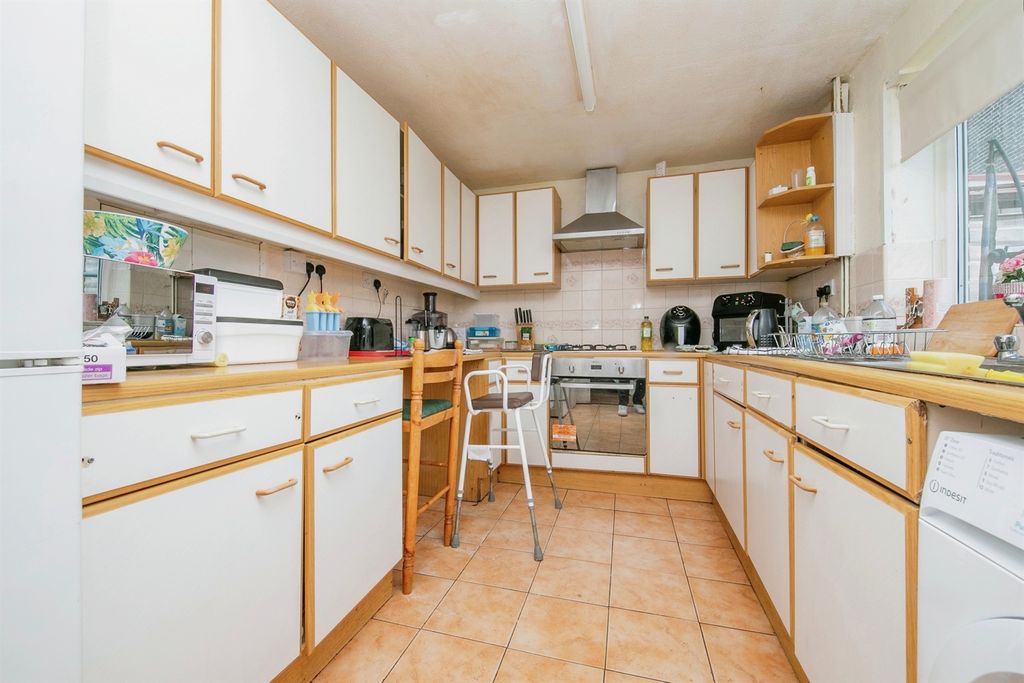 Property photo 2 of 15