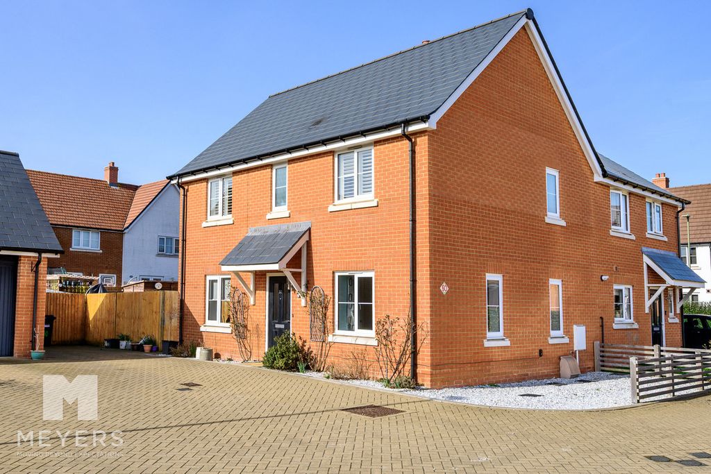 Property photo 1 of 24