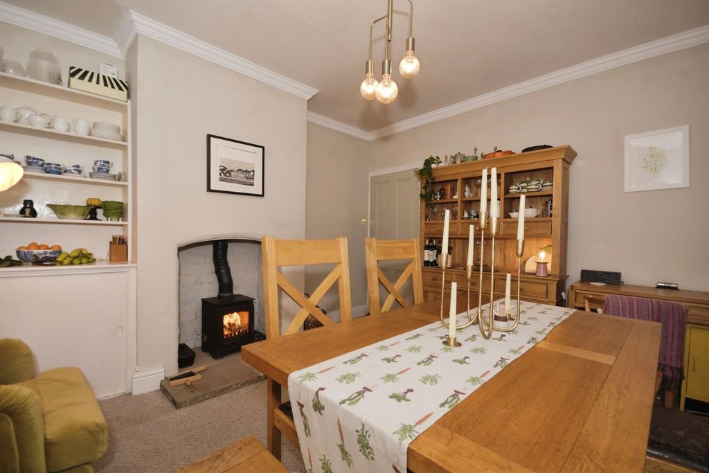 Property photo 2 of 30