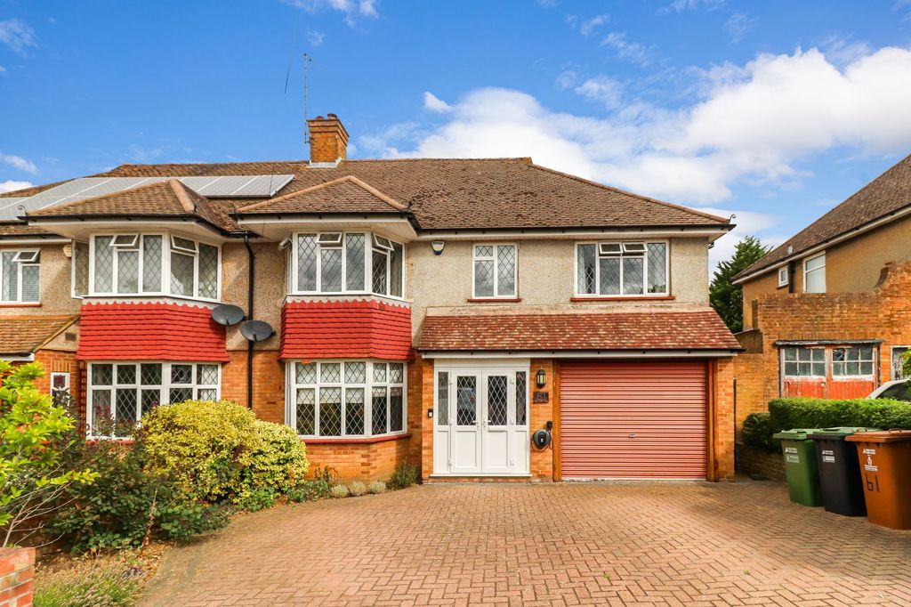 Property photo 1 of 34