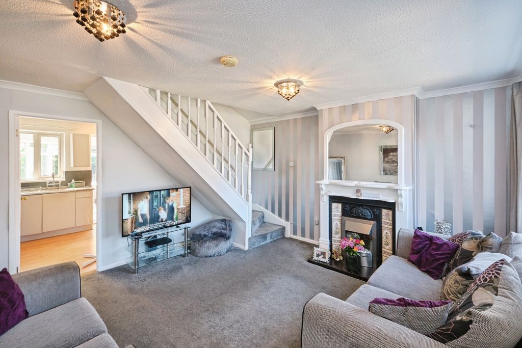 Property photo 2 of 17 Photo