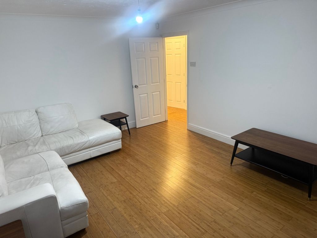 Property photo 2 of 10 5