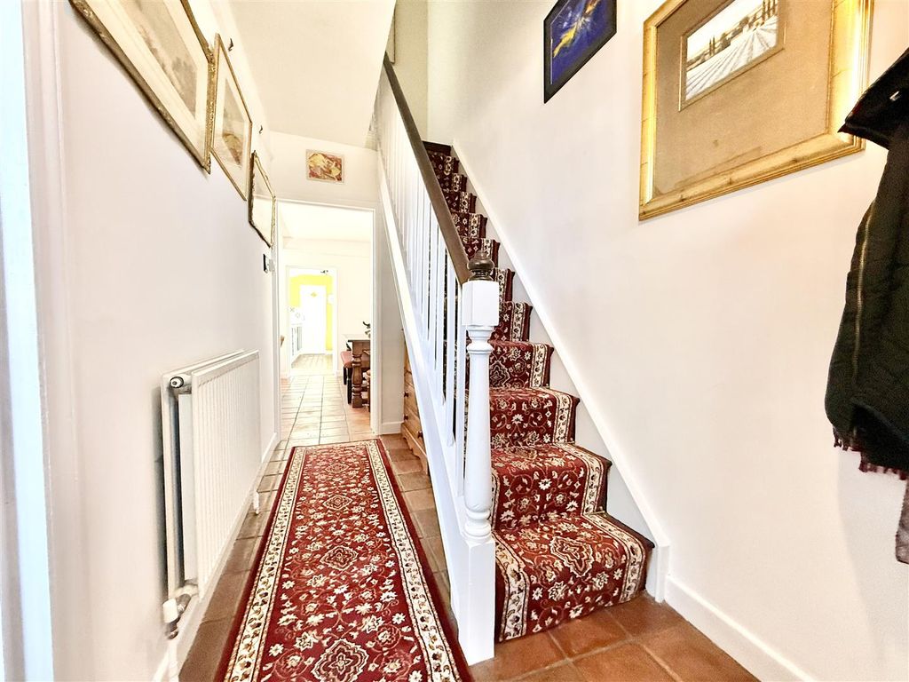 Property photo 3 of 23