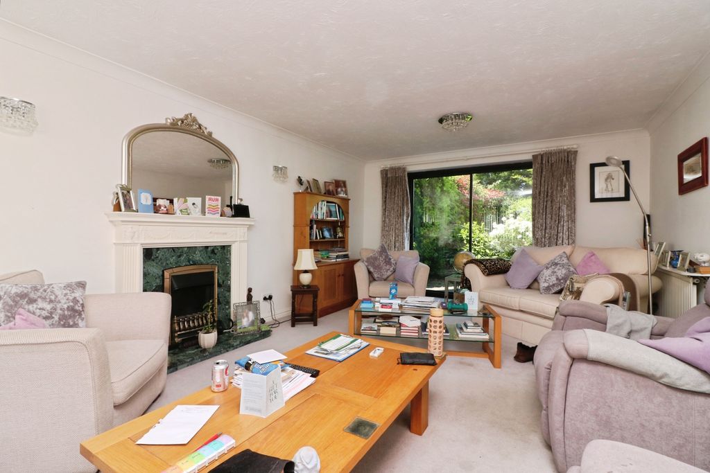 Property photo 3 of 14