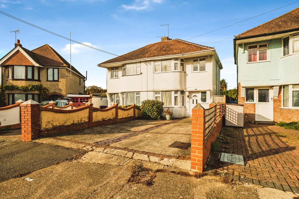 Property photo 2 of 20