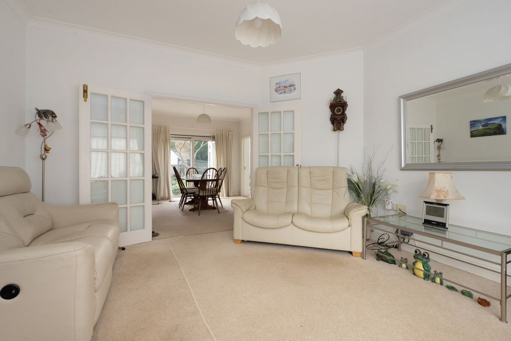 Property photo 3 of 19 Sitting Room