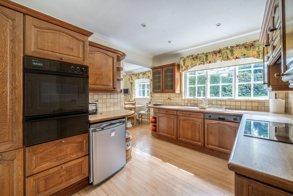 Property photo 2 of 13 Kitchen