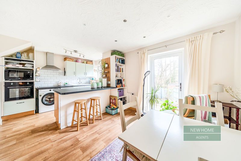 Property photo 2 of 16 Photo 6