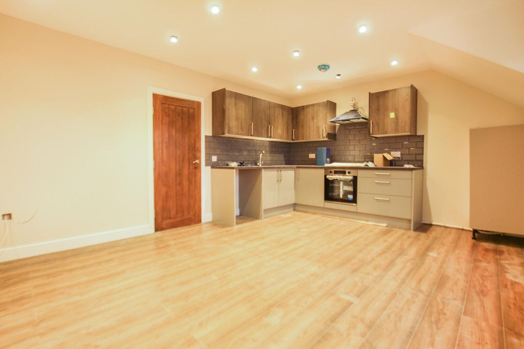 Property photo 2 of 12 Kitchen