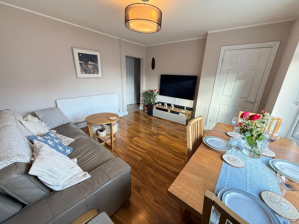 Property photo 3 of 17 4773467