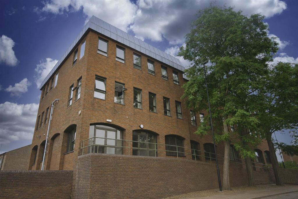 Property photo 1 of 6 03c9c2c8-7930-4Ed4-8Ae8-d96Dff817542.Png