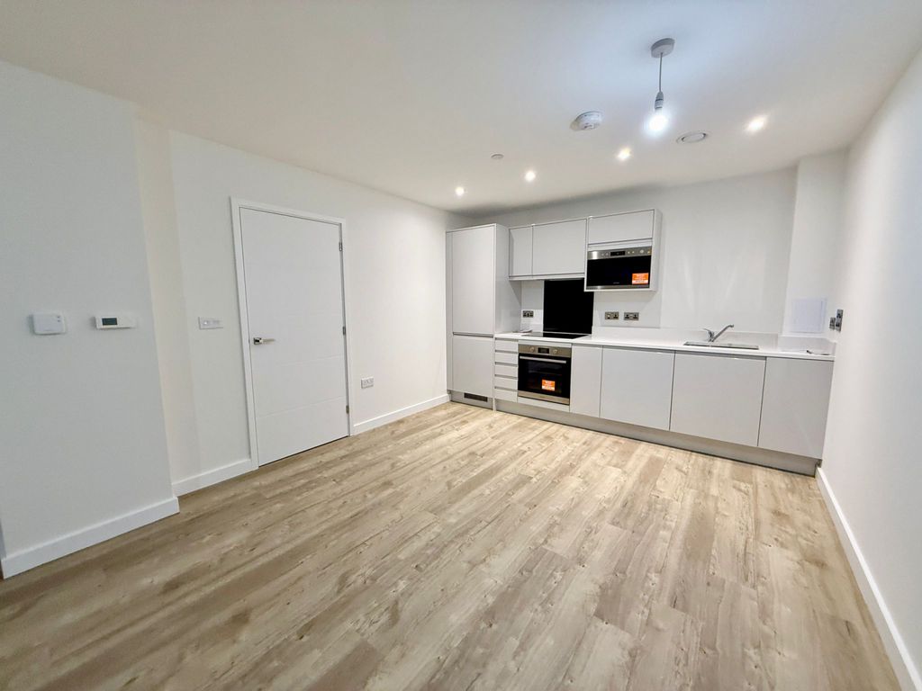 Property photo 1 of 10 New-Built 1-Bedroom Flat Near Pontoon Dock