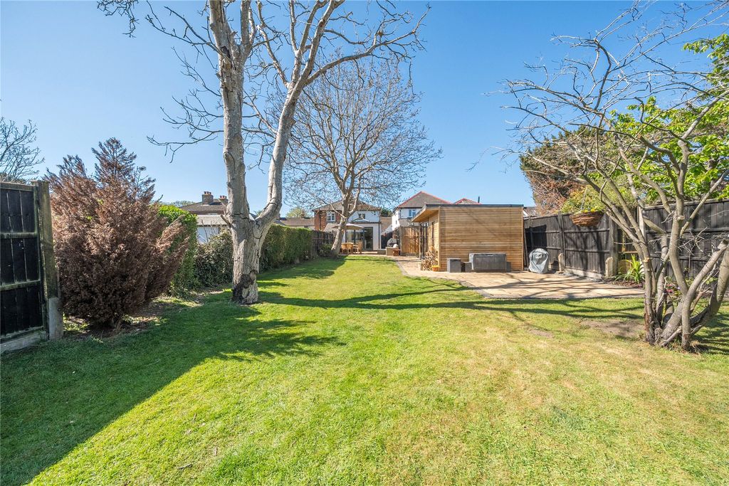 Property photo 3 of 16 Picture No. 22