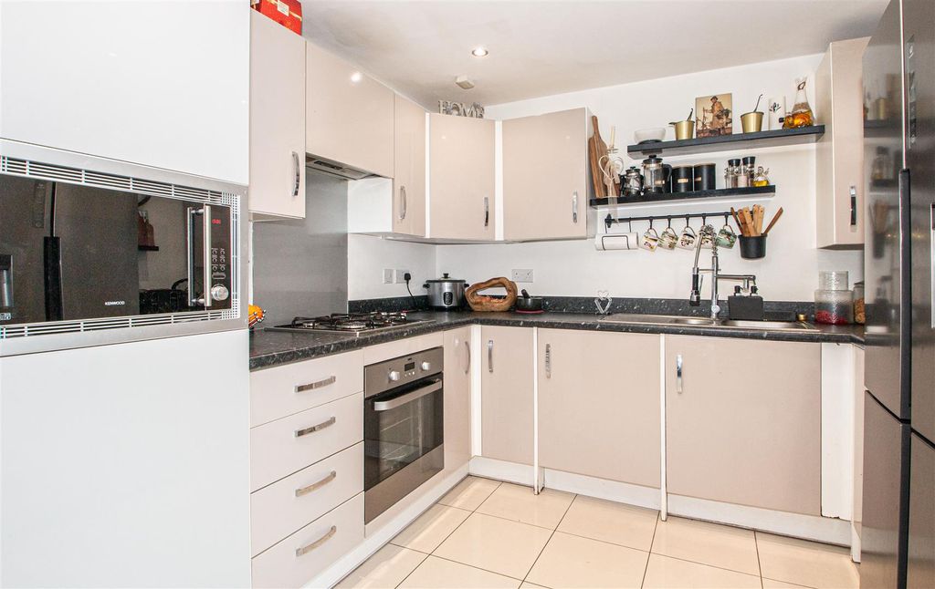 Property photo 2 of 20 13Bon_3.Jpg