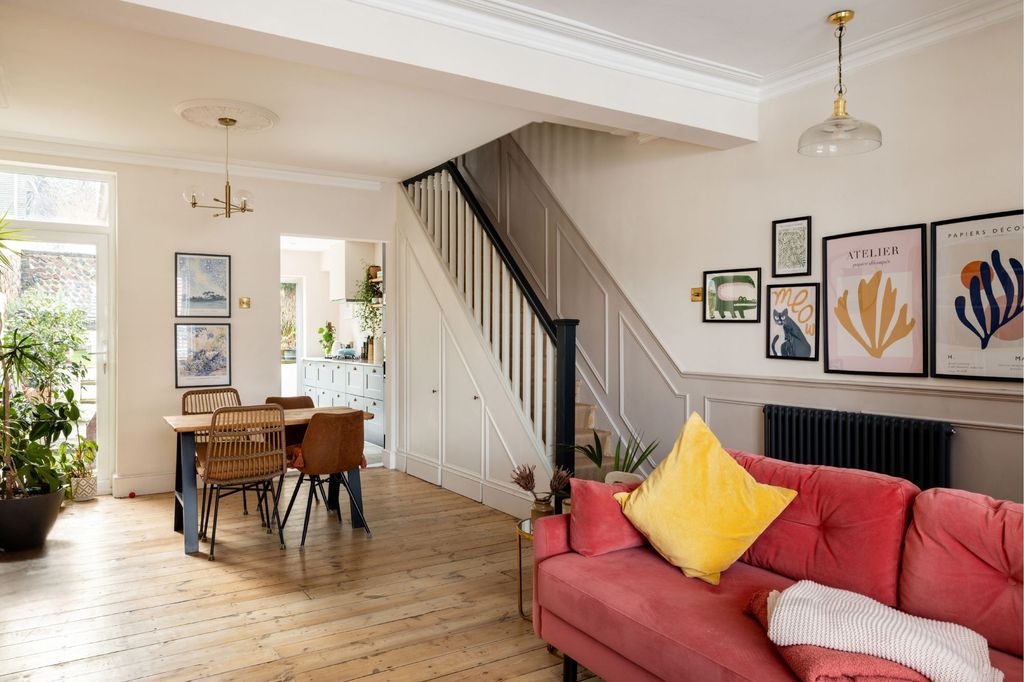 Property photo 3 of 16