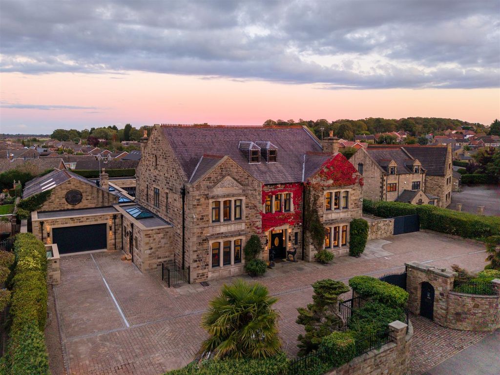 Property photo 1 of 55 Exterior And Gardens