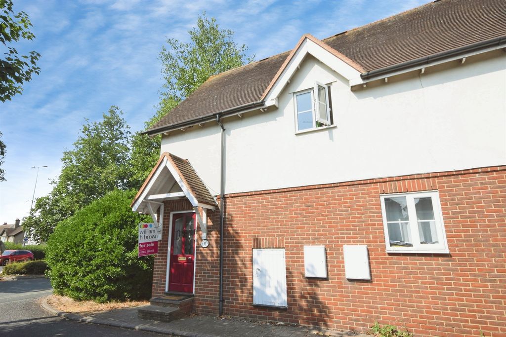 Property photo 2 of 19