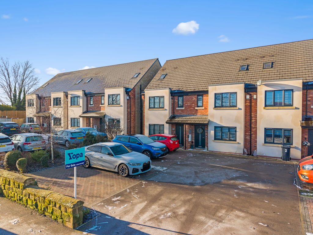 Property photo 1 of 37 Dji_20260110111803_0457_D