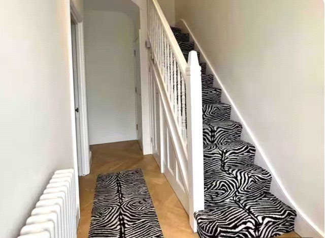 Property photo 3 of 18 Hall