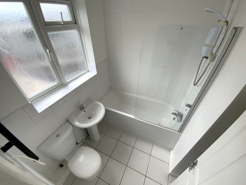 Property photo 2 of 3