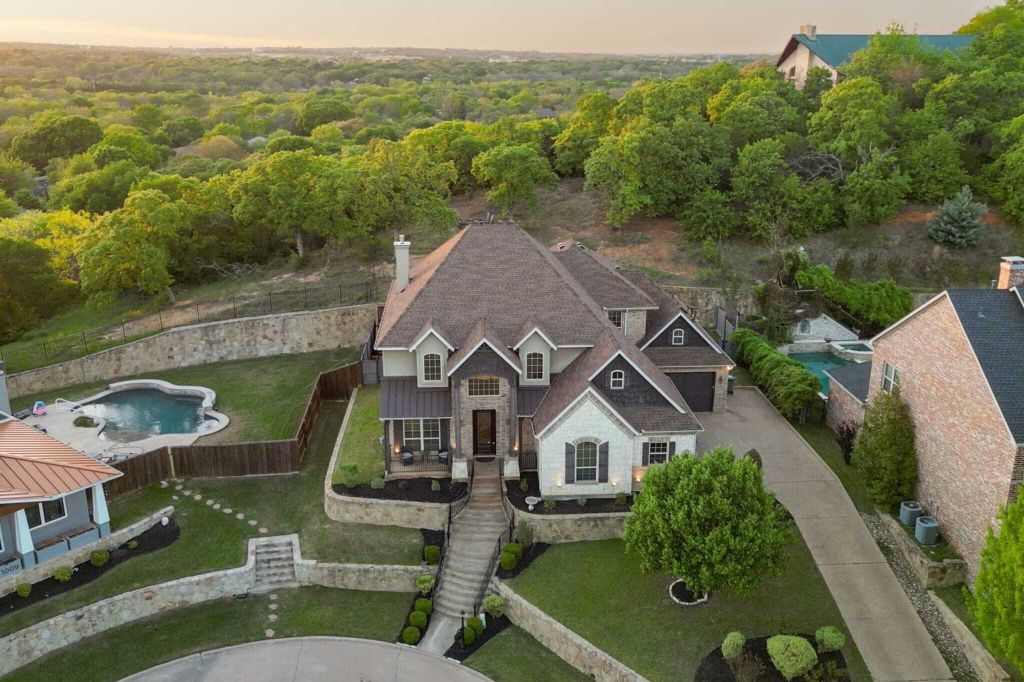 Property photo 1 of 31