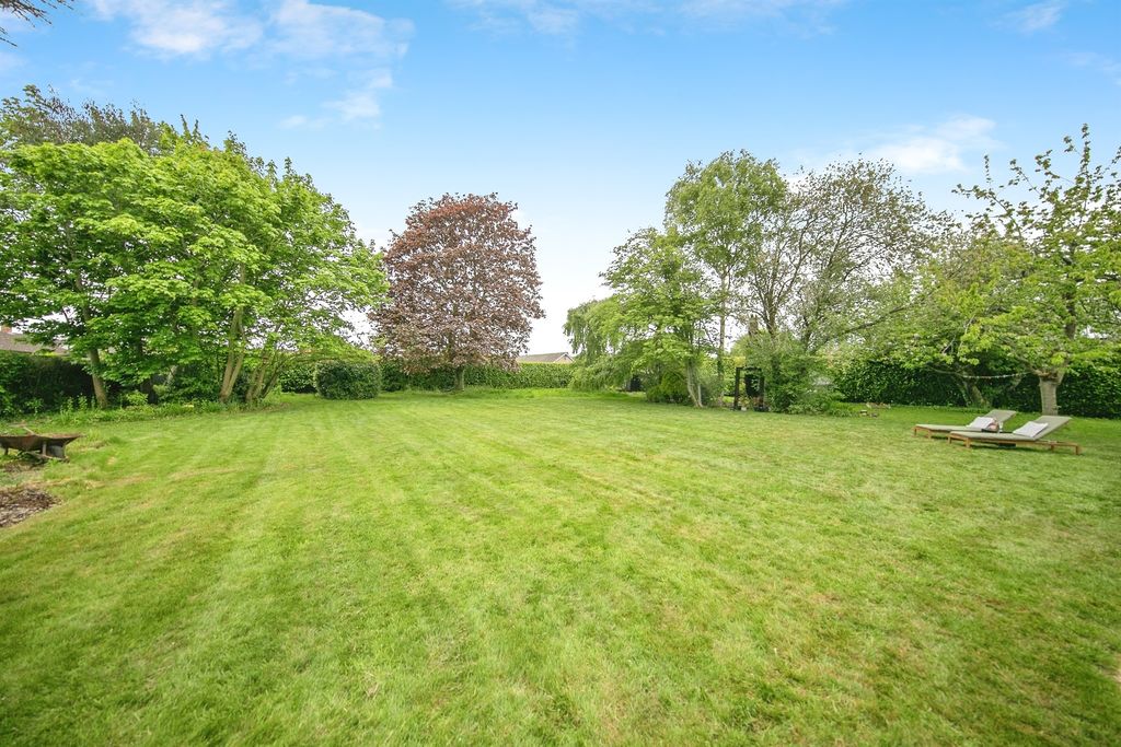 Property photo 3 of 24 Rear Garden