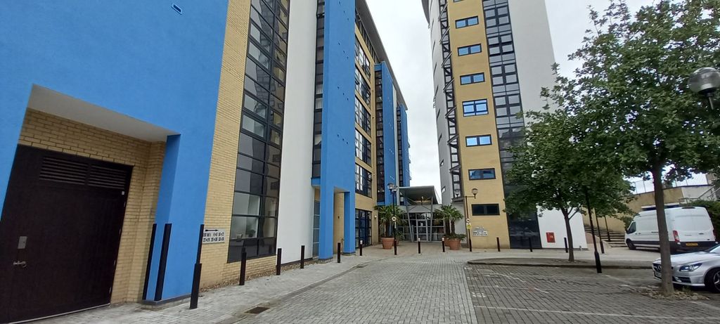 Property photo 2 of 12 Picture No. 01