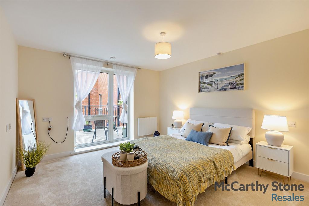 Additional image 8 of 2 bed flat for saleMonument Place, Endless Street, Salisbury SP1
