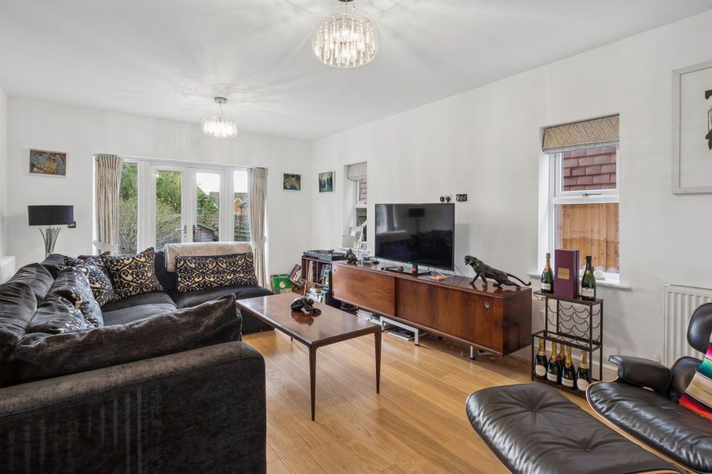 Property photo 3 of 19 Photo 19