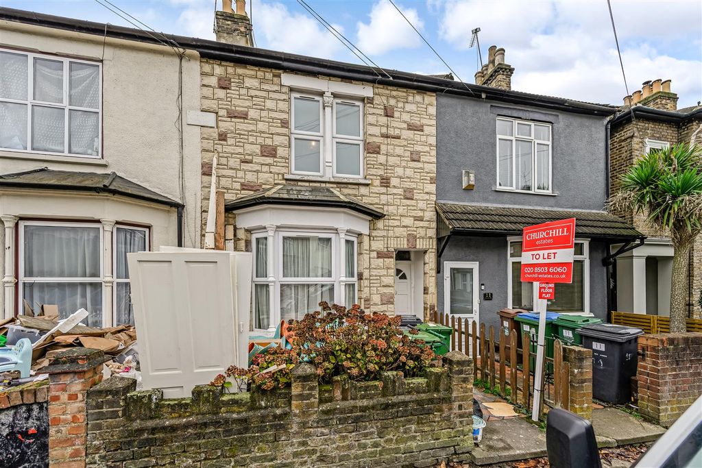 Property photo 1 of 17 9 Clarendon Road Gff-17.Jpg