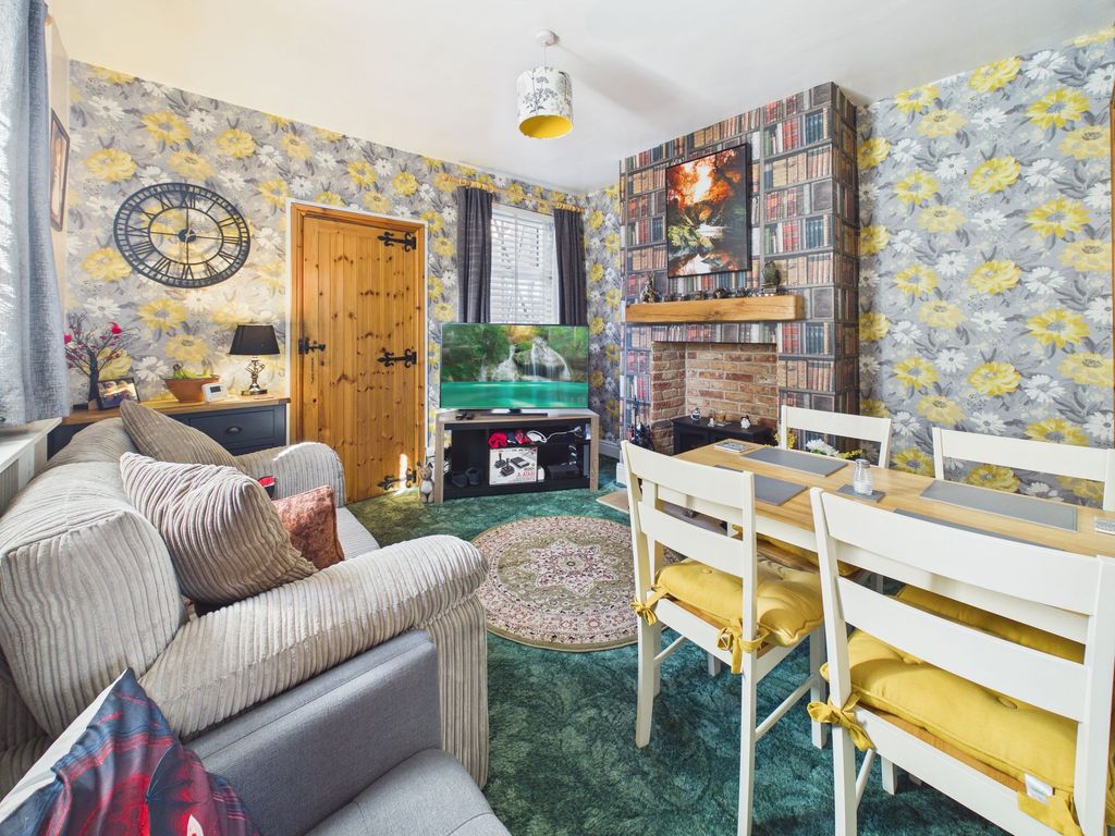 Property photo 3 of 12 Dining Room