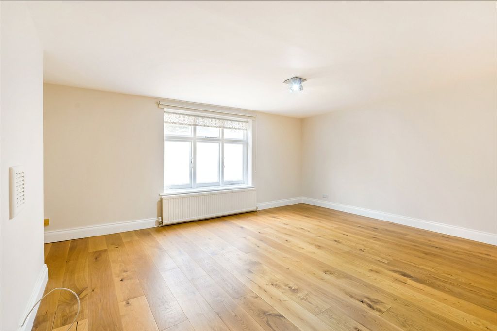Property photo 3 of 9 Picture No. 04