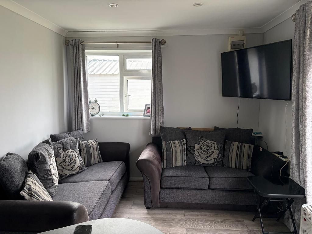 Property photo 2 of 12 Photo 2