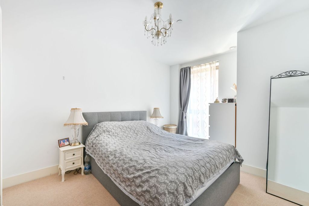 Property photo 3 of 11