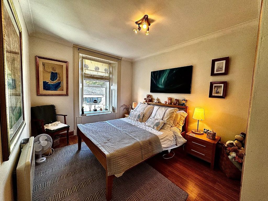 Property photo 3 of 32 Bedroom 1