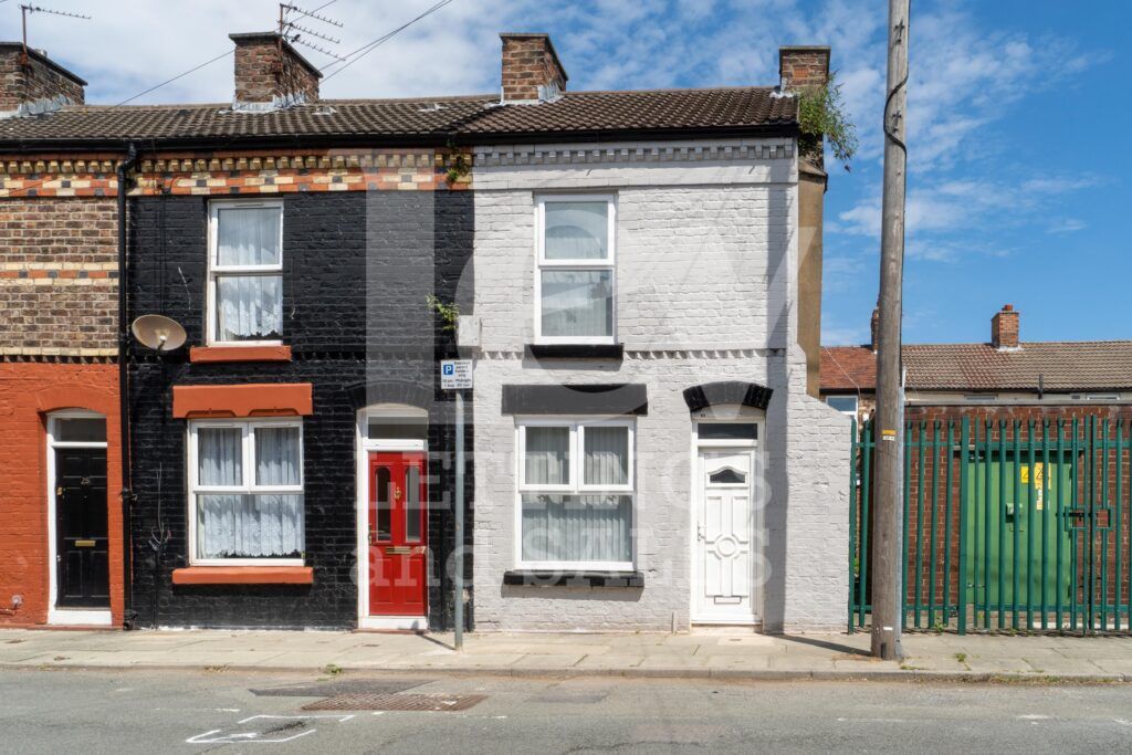 Property photo 1 of 17