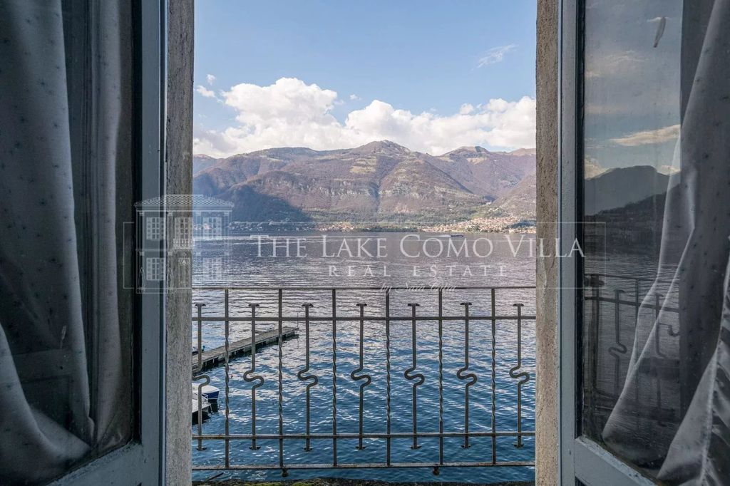 Property photo 2 of 42