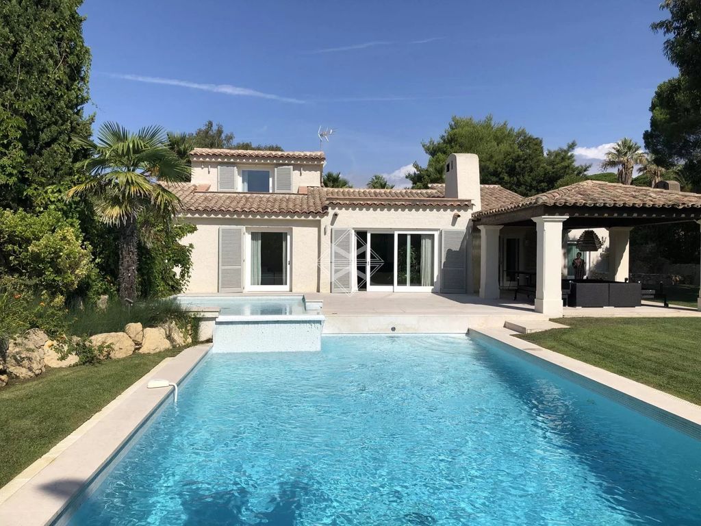 Property photo 3 of 12 Swimming Pool