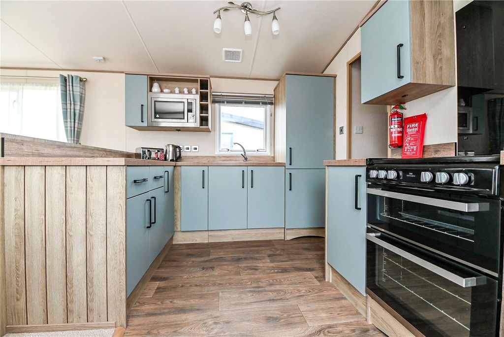 Property photo 2 of 15 Picture No. 02