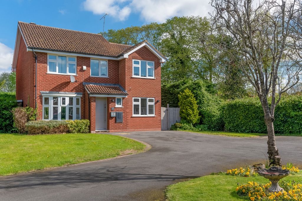 Property photo 1 of 17 51 St. Andrews Crescent-1