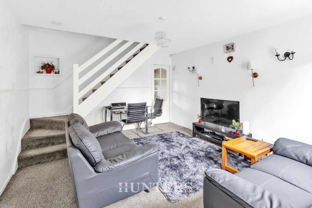 Property photo 2 of 12 Butterworth Street (6).Jpg